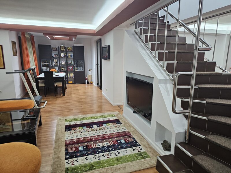 Bragadiru, Prelungirea Ghencea, duplex complet, 10 camere, teren 970 mp,